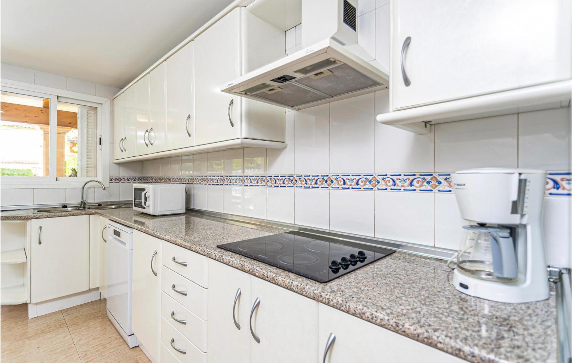 4 Bedroom Beautiful Home In Alcudia Port de Alcudia  Exteriör bild