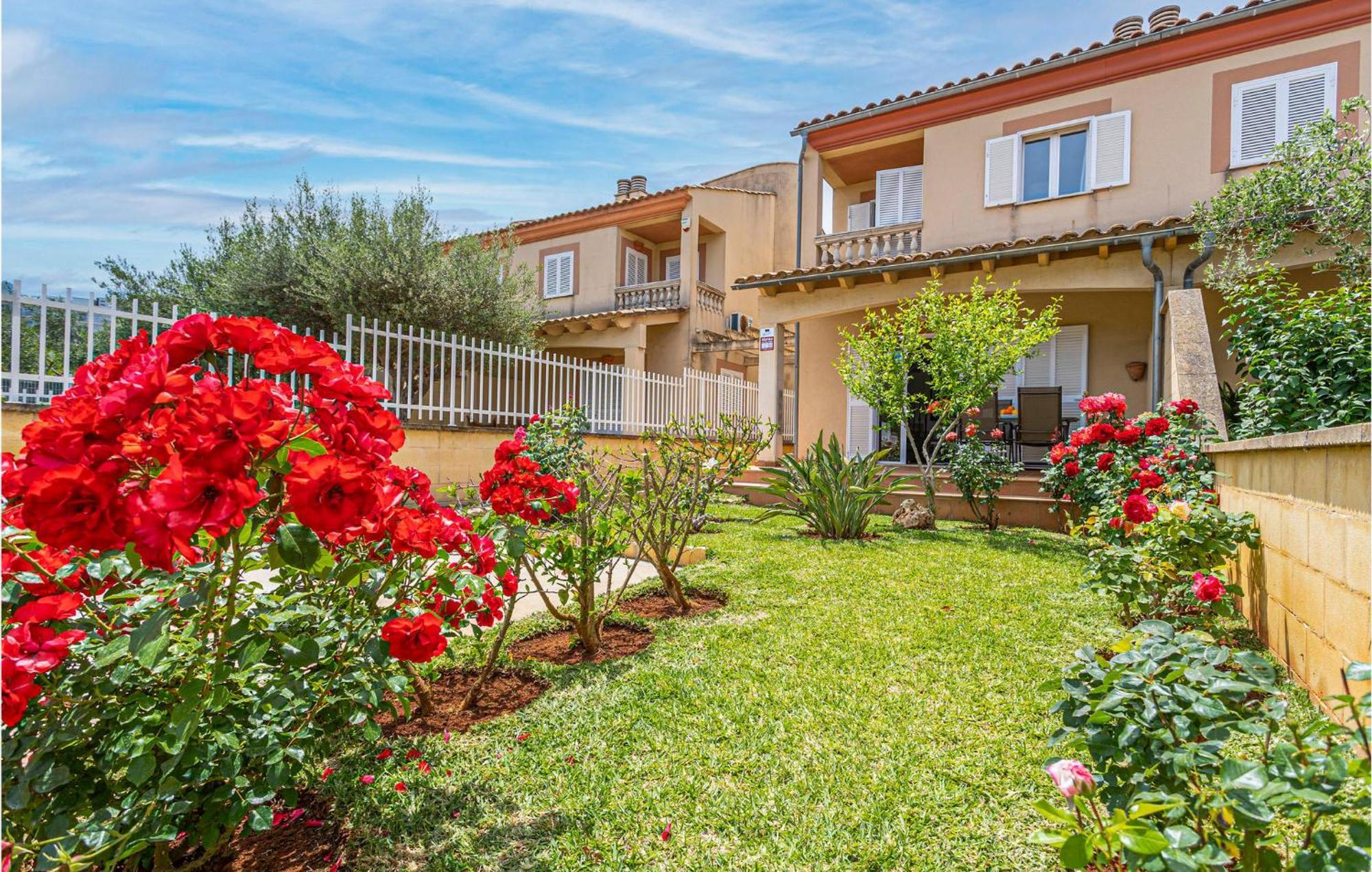 4 Bedroom Beautiful Home In Alcudia Port de Alcudia  Exteriör bild